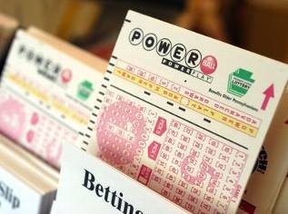 В США разыгран джекпот лотереи Powerball в размере 550 миллионов долларов