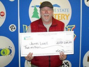 Безработный водитель грузовика выиграл $ 2000000 в лотерее Powerball